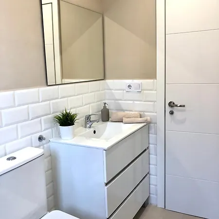 Centrico, Acogedor Y Luminoso Apartamento